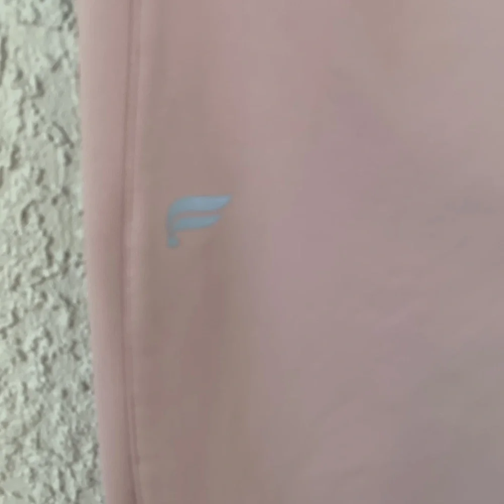 Fabletics joggers with size pockets lilac color size xs